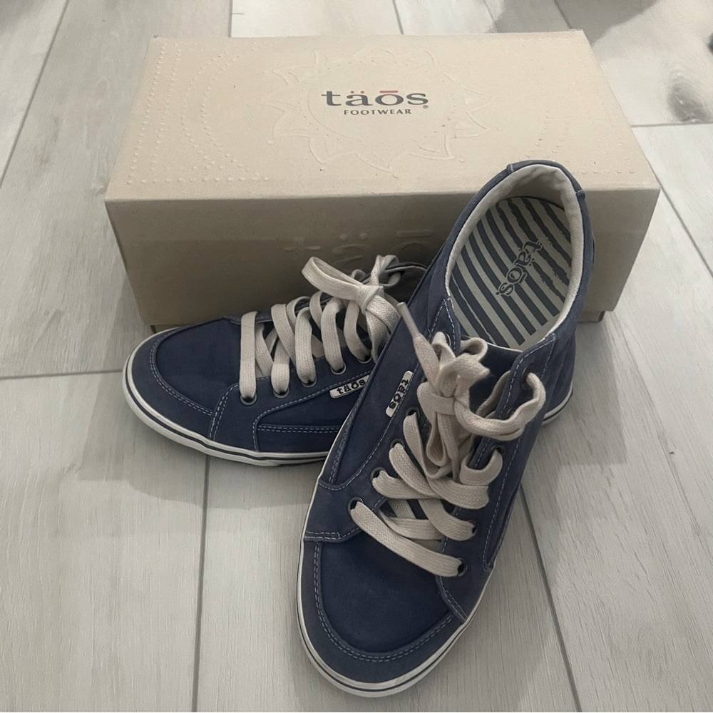 Taos MOC STAR WOMEN 9 / Indigo Distressed